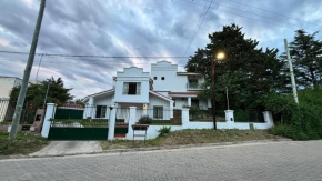 Gran Casa en Villa del Lago